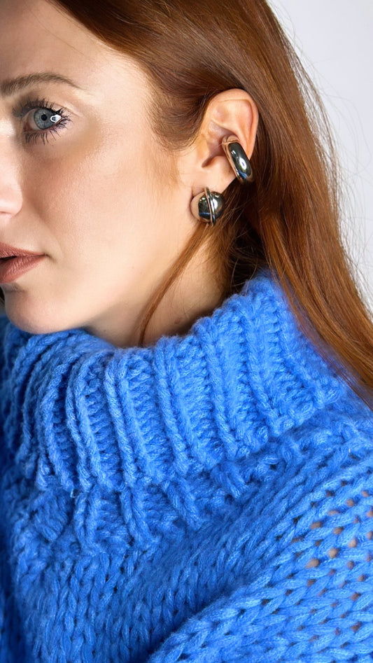 Scopri l’ear cuff big che fa la differenza: minimal ma d’impatto, in acciaio inox e Made in Italy. Se non è extra non è TRINTA. ⚡️
